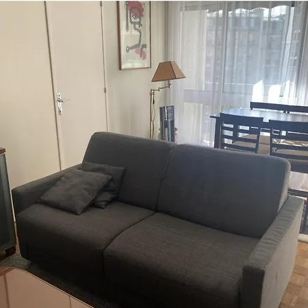 Appartamento De 47m Avec Petit Balcon Et Vue Dégagée